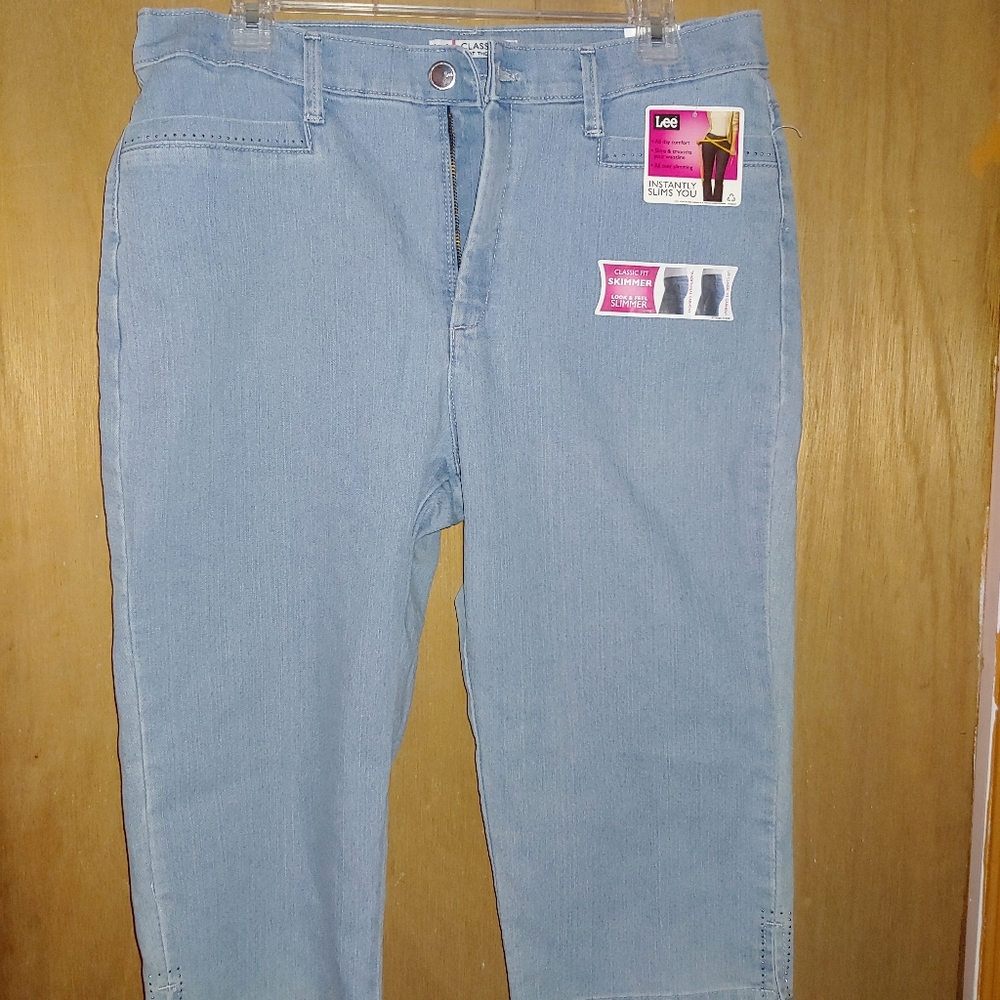 Women's Lee jean Capri pants